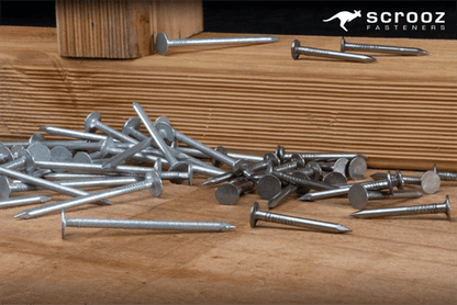 40 x 2.8mm Clout Nails Galvanised 5kg Tub